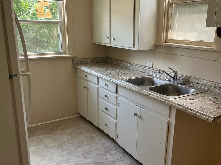 242 W High St #1 — Photo 3