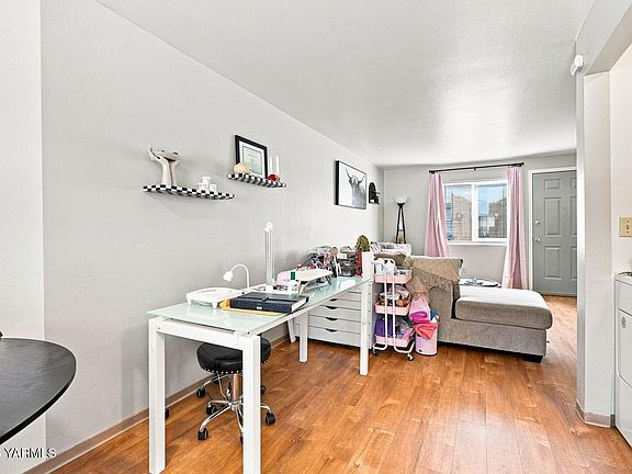5th image of 408 N 8th St
