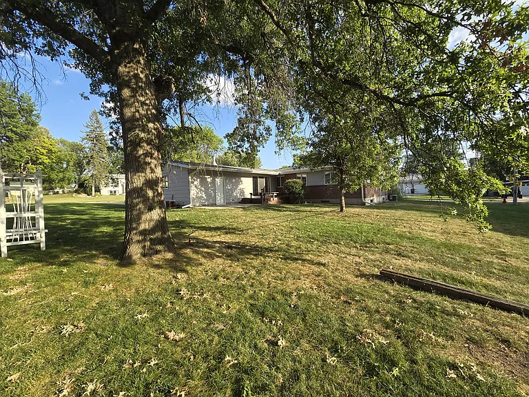 420 Steinway Rd — Photo 18