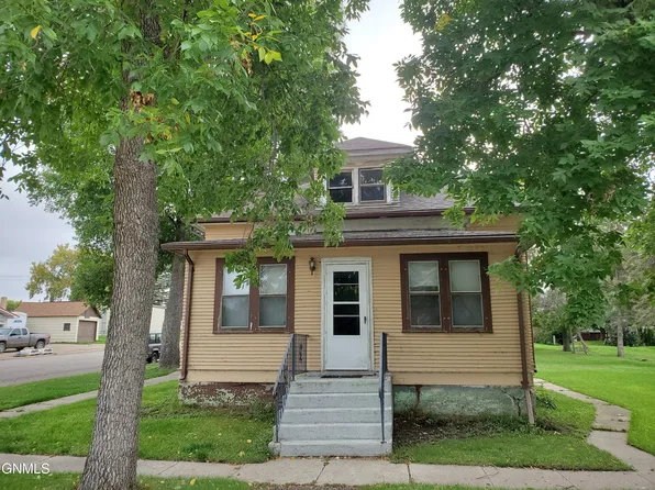 400 2nd Ave W, Gackle, ND 58442