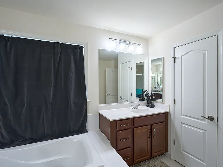 24887 Coventry Grove Ct — Photo 28