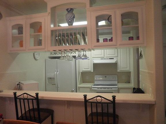 3rd image of 107 E Bahama St Unit 8