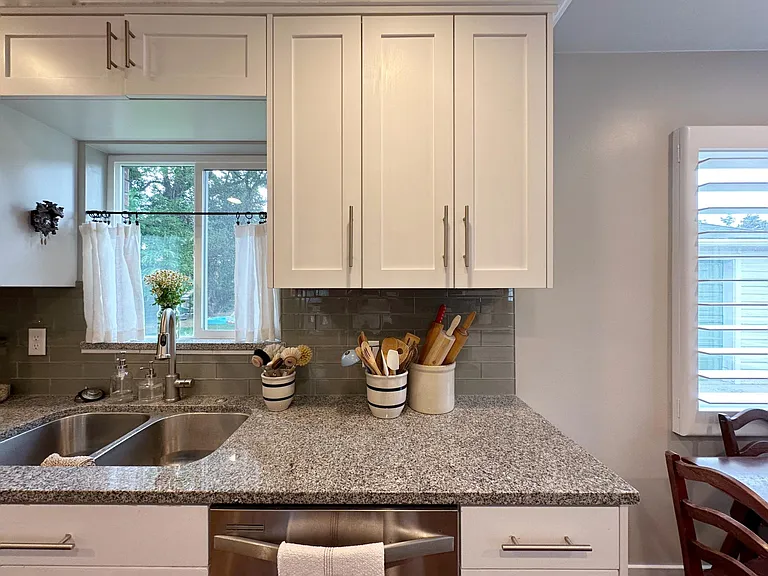 1809 E Blaine Ave — Photo 12