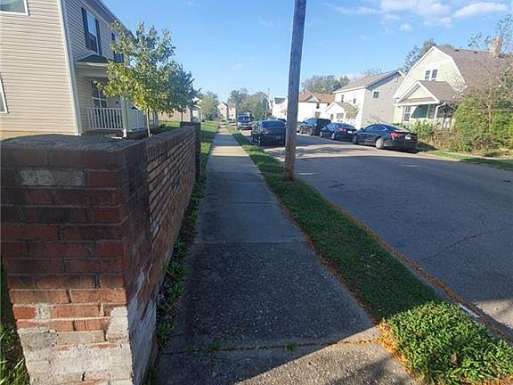 2nd image of 129 N Kilmer St