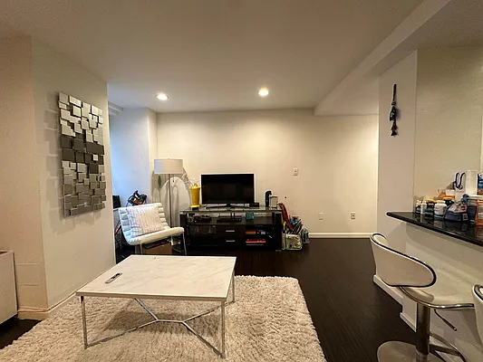 Rented by Oxford Property Group | media 6