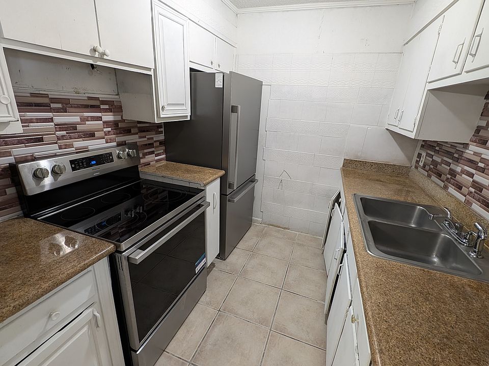 1st image of 111 Diego Cir