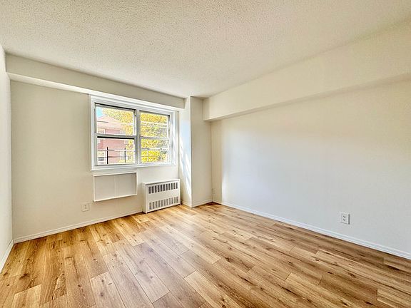 4th image of 4730 59th St #12F