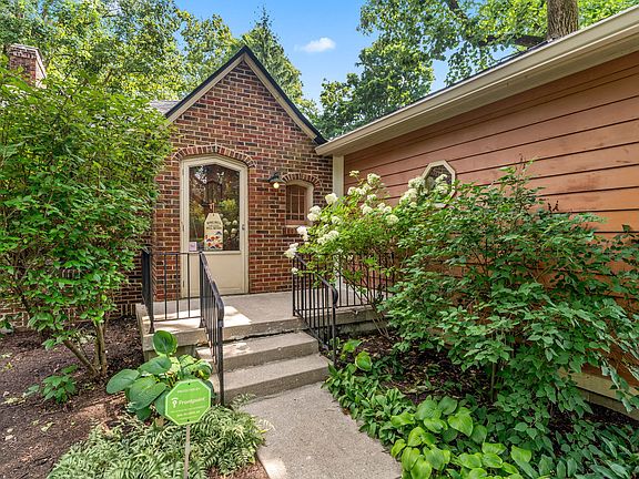 4th image of 1241 River Heights Dr