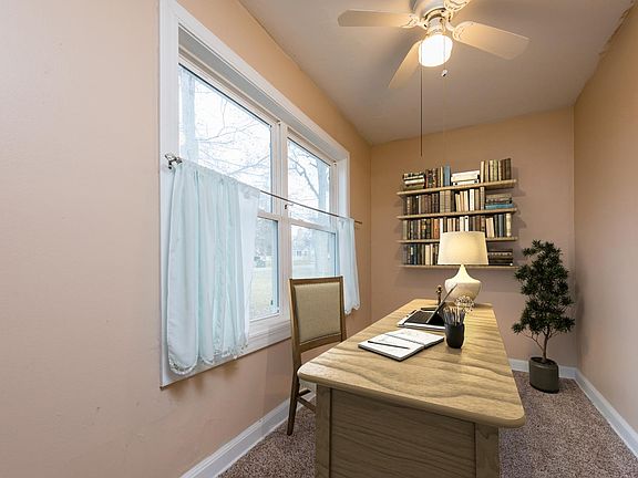 5th image of 428 Harden St