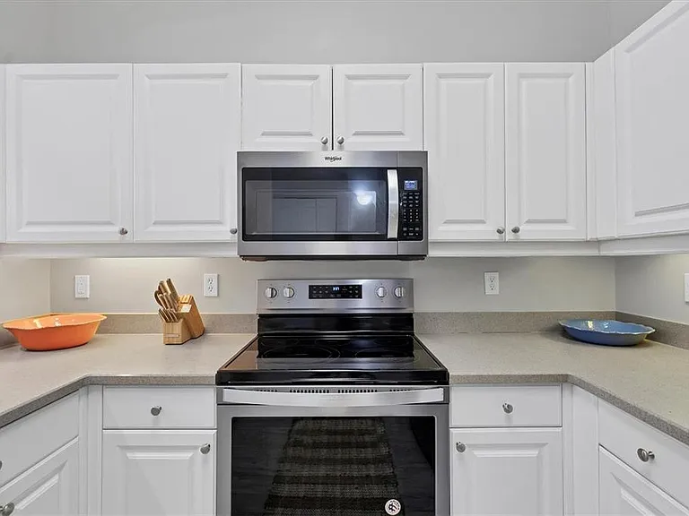 5117 Melbourne St #B4302 — Photo 13