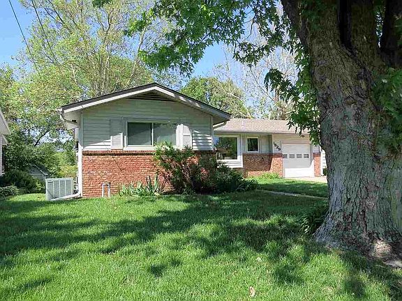 2nd image of 1829 N Lisa Ln