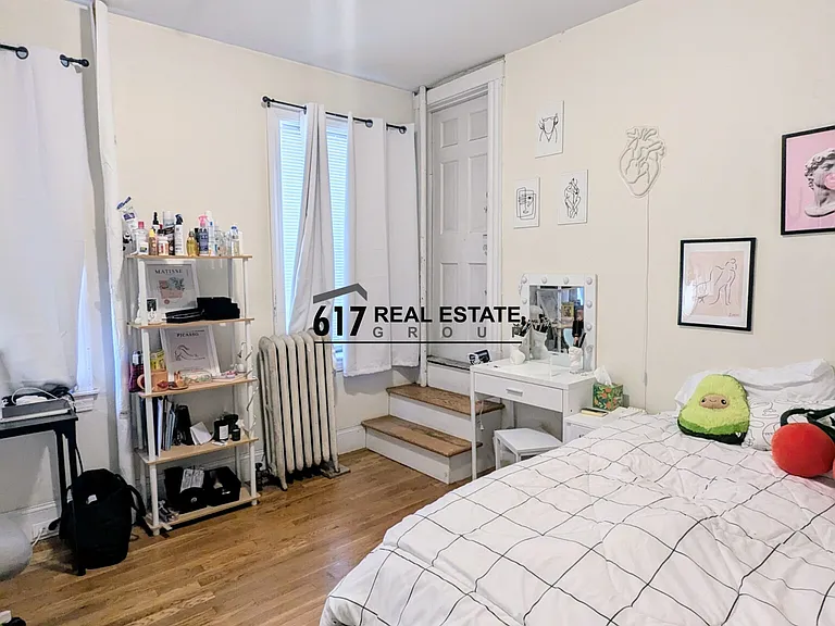 66 Egmont St #2 — Photo 6