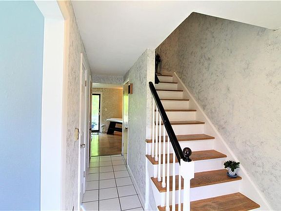 3rd image of 4307 1/2 Belmont Dr