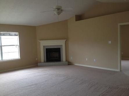 2nd image of 15337 Winsor Pl