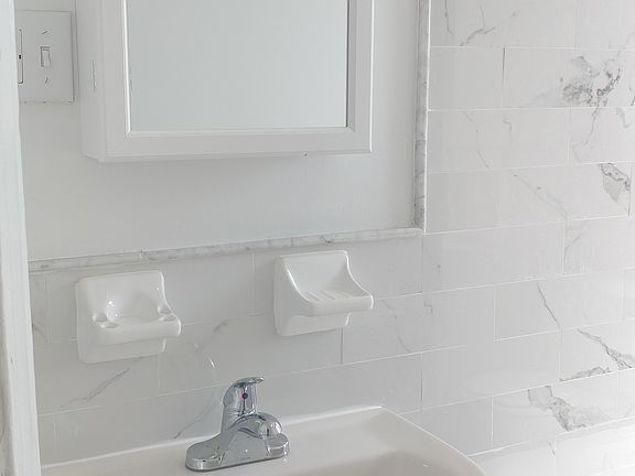 4th image of 1575 Thieriot Ave APT 5G