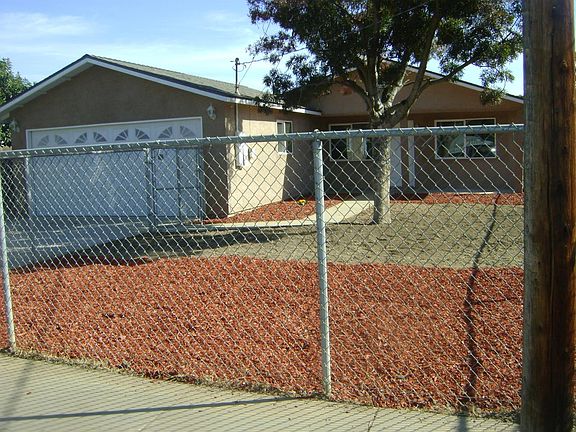 5th image of 710 S Camelia Ave