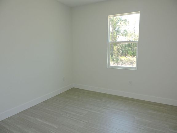 4th image of 1701 Tench Ln