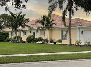 8454 SE Retreat Dr, Hobe Sound, FL 33455