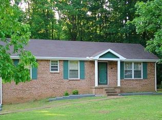1022 Greenwood Ln, White House, TN 37188