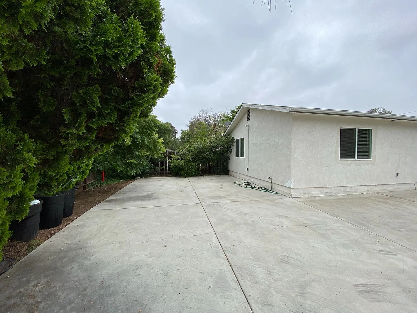 Large Bedrooms! 6 Parking Spaces — Photo 3