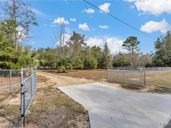 3261 E Oakton St, Hernando, FL 34442