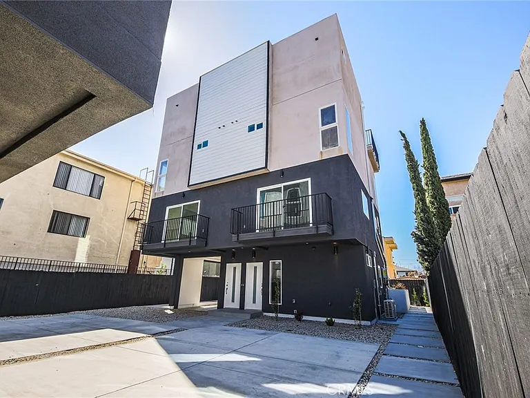 5265 Cartwright Ave #1 — Photo 22