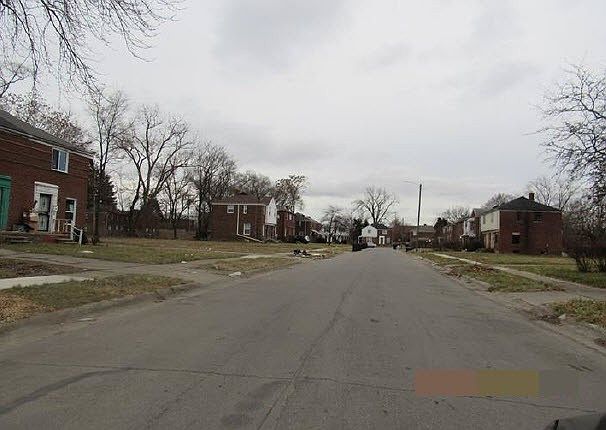 2nd image of 8907 Rutherford St