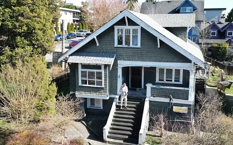 Esmond Ave — Photo 1