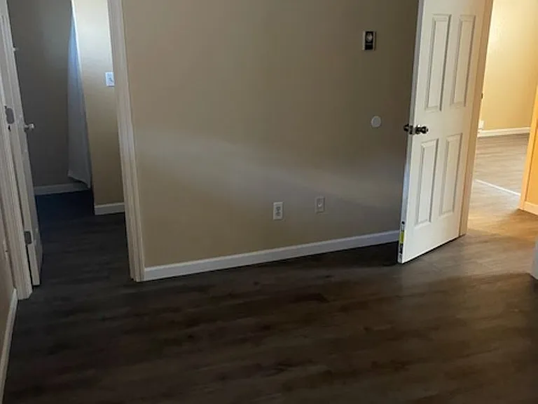3611 Hilyard Ave — Photo 13