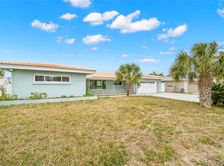 12350 4th St E, Treasure Island, FL 33706