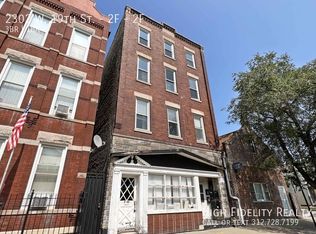 2302 W 19th St #2F, Chicago, IL 60608