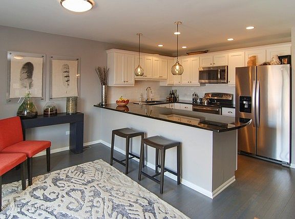 4th image of 115 Bishop Quarter Ln