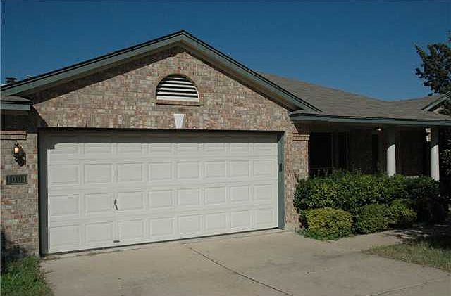 1st image of 1001 Wood Creek Dr
