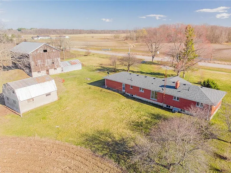 5213 Governors Rd — Photo 30