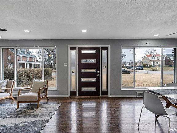 2nd image of 6064 W Cabanne Pl