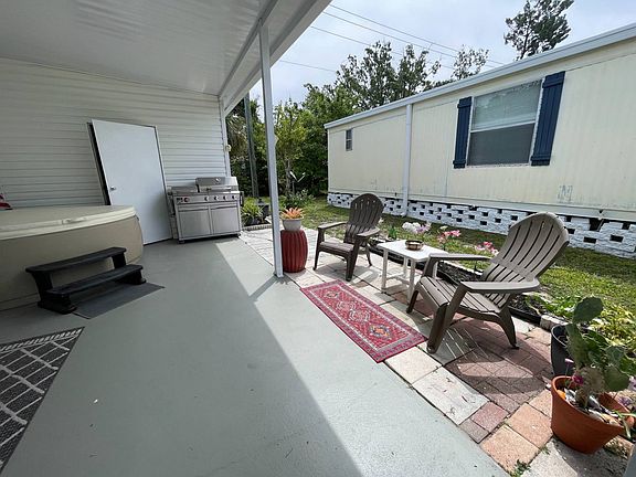 4th image of 185 Windsor Dr