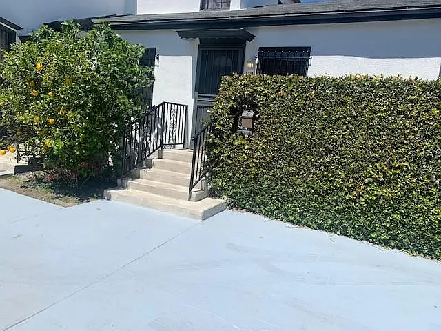 619 N Vista St — Photo 2