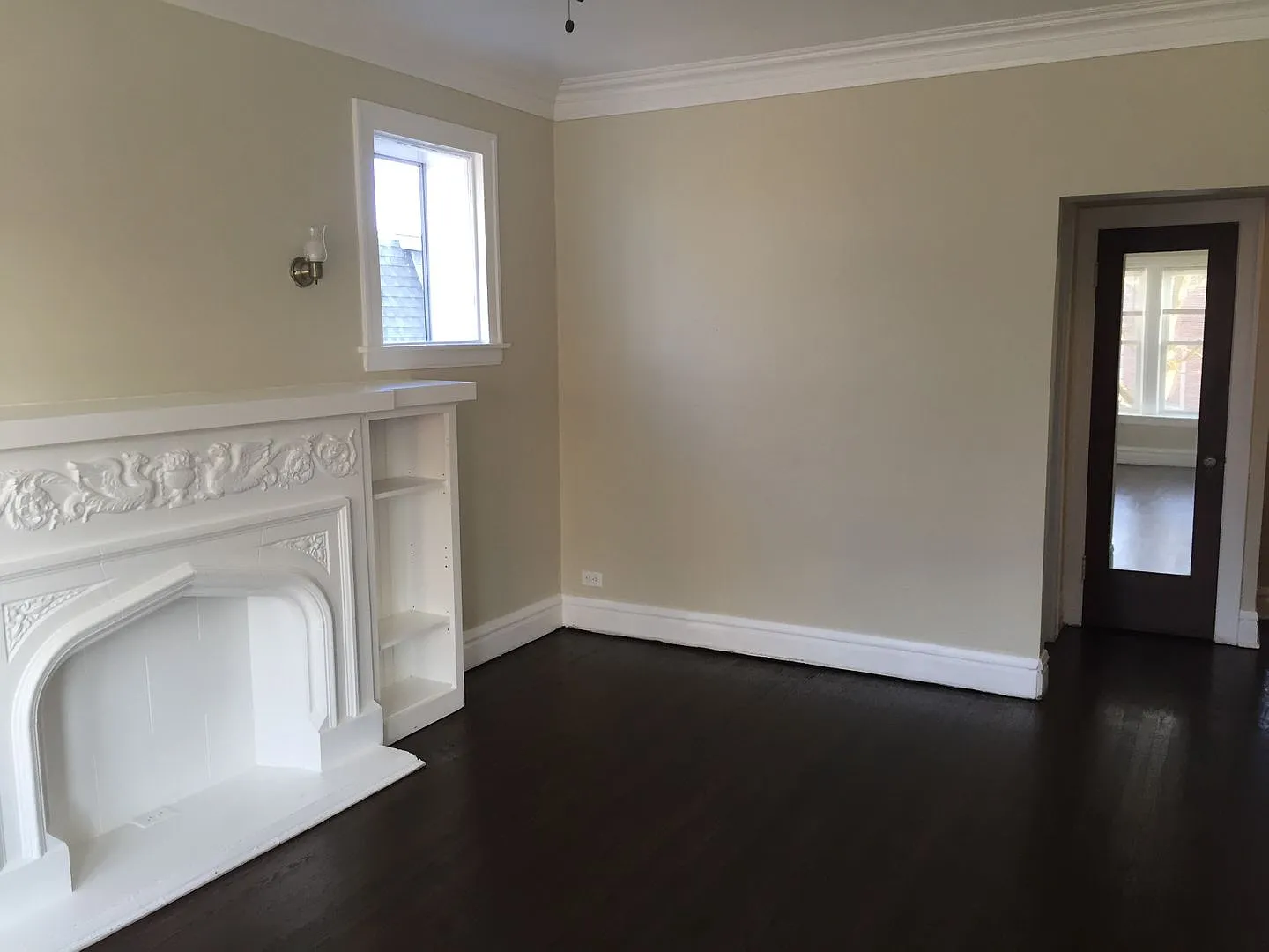 Beautiful, spacious apartment across from Riis Park — Photo 4