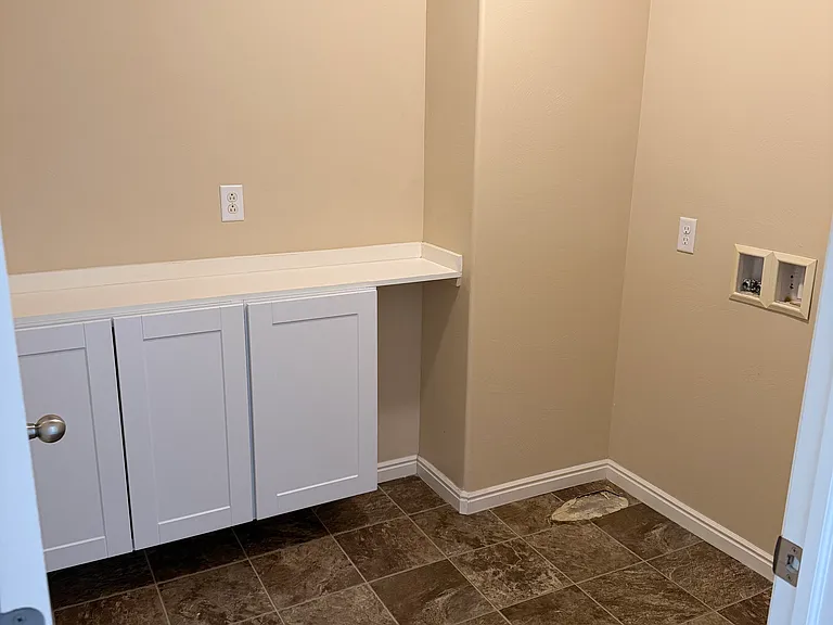 328 E 920 N — Photo 13
