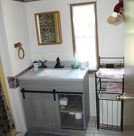 4th image of 3539 Siedell Way
