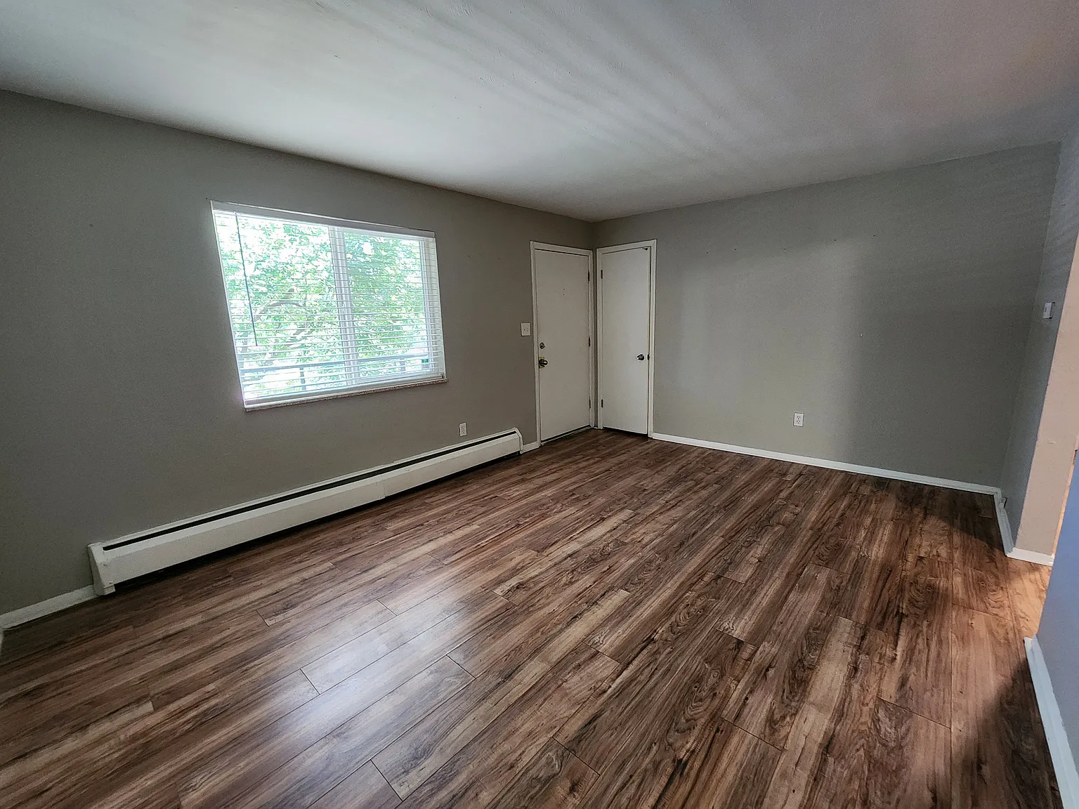 2 bed, 850 sqft, $1,595 — Photo 3
