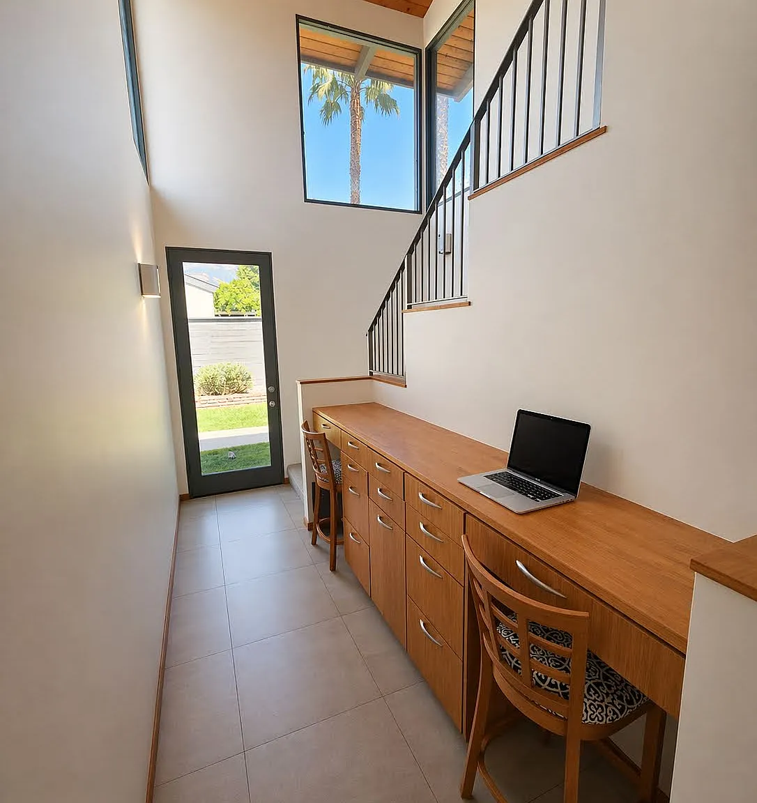 4 bed, 2000 sqft, $8,000 — Photo 2