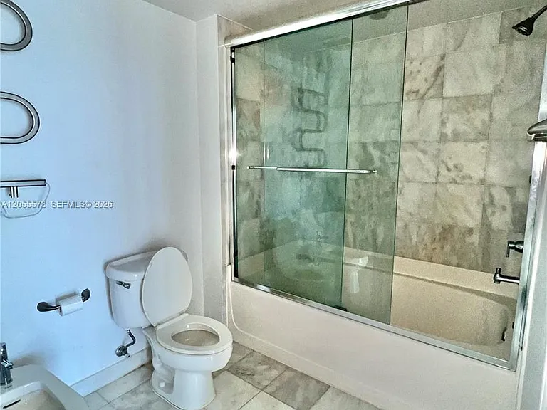 601 NE 36th St #1307 — Photo 6