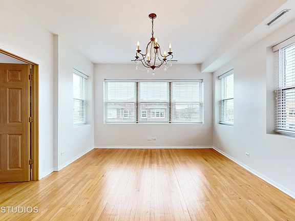 5th image of 4455 N Albany Ave APT 3