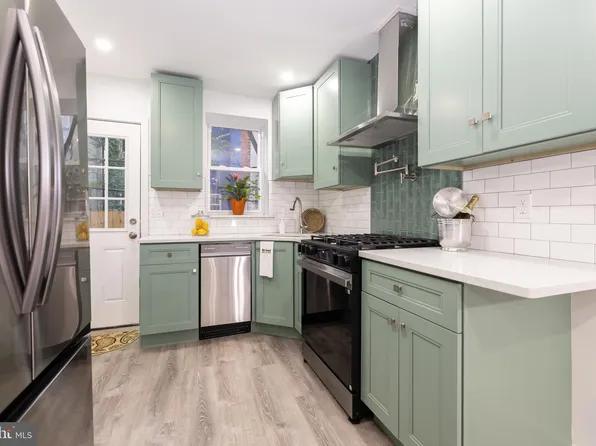 1918 S Croskey St, Philadelphia, PA 19145