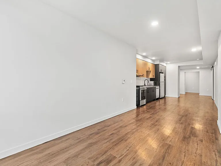 Niwa Apartments | Modern City Living in Queen Anne | Furnished Units & Move in Specials! — Photo 41