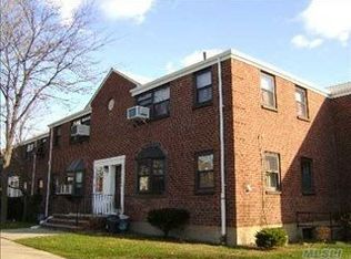 1547 159th St, Whitestone, NY 11357
