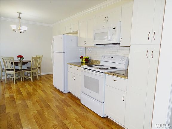 4th image of 1052 Deleon Ct