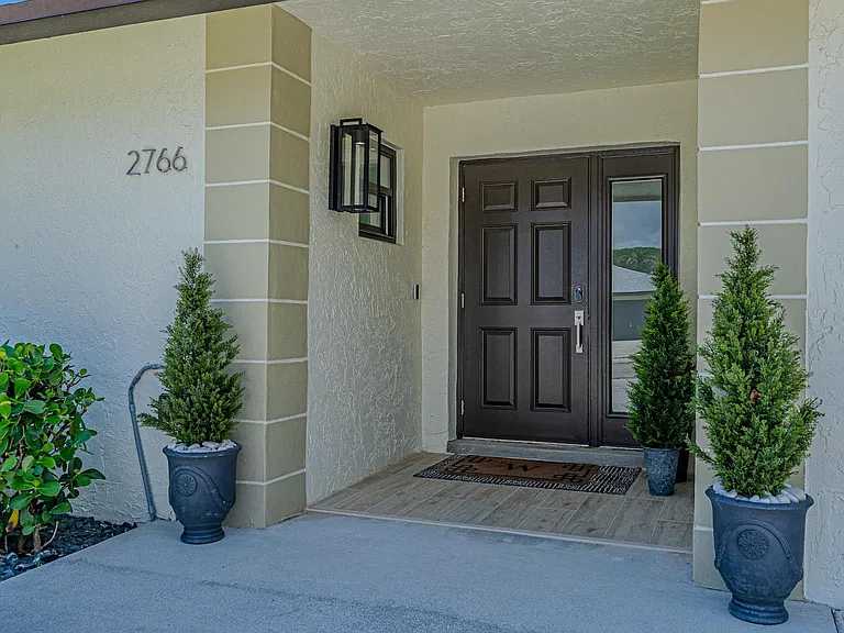 2766 Carnation Ct — Photo 38