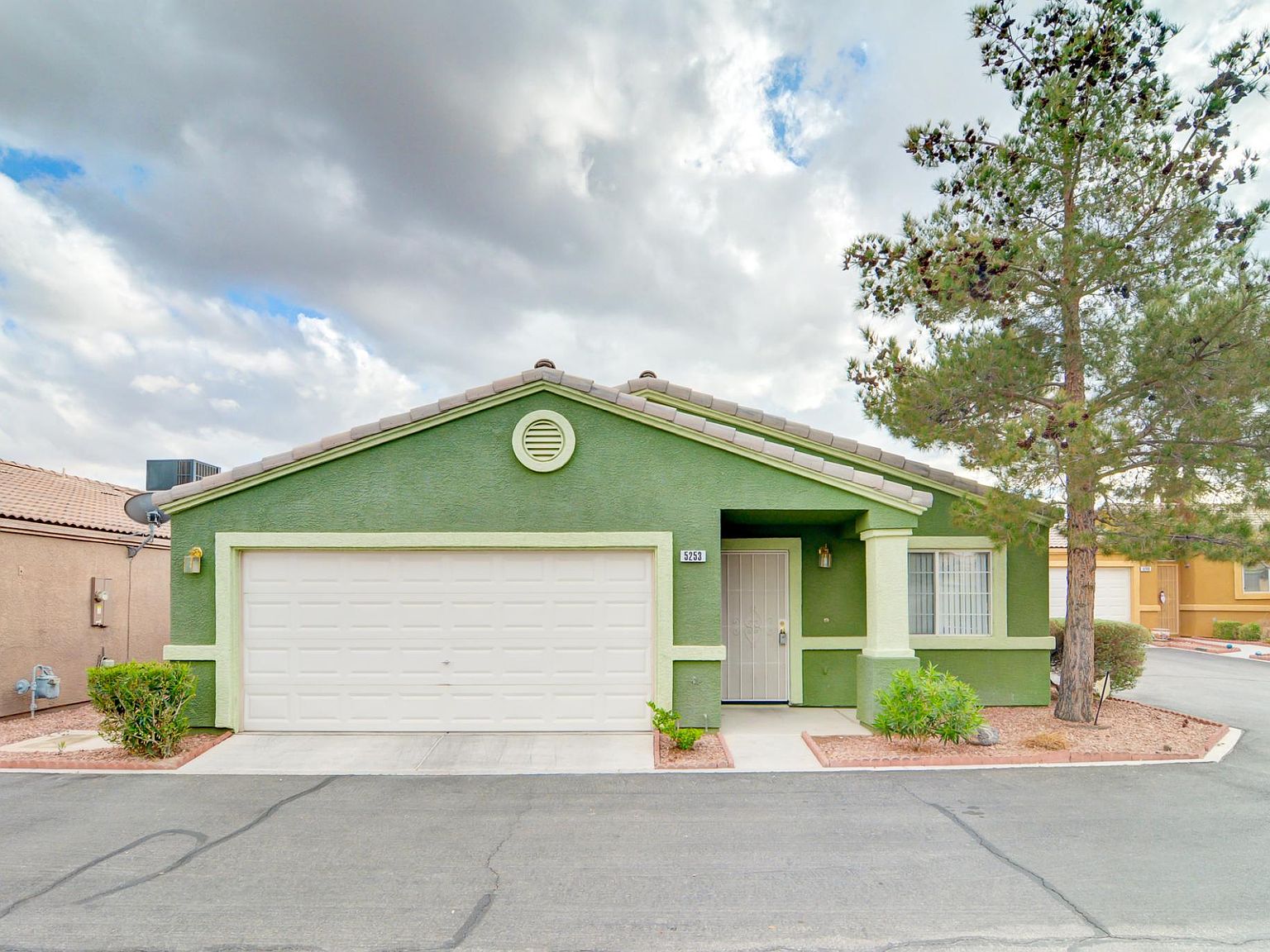 5253 Panguitch Dr, Las Vegas, NV 89122 | Zillow